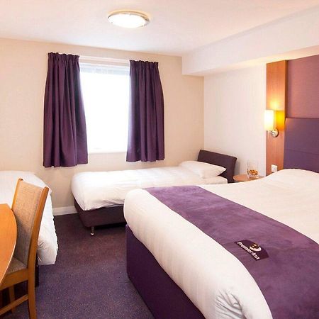 Premier Inn リミントン エクステリア 写真