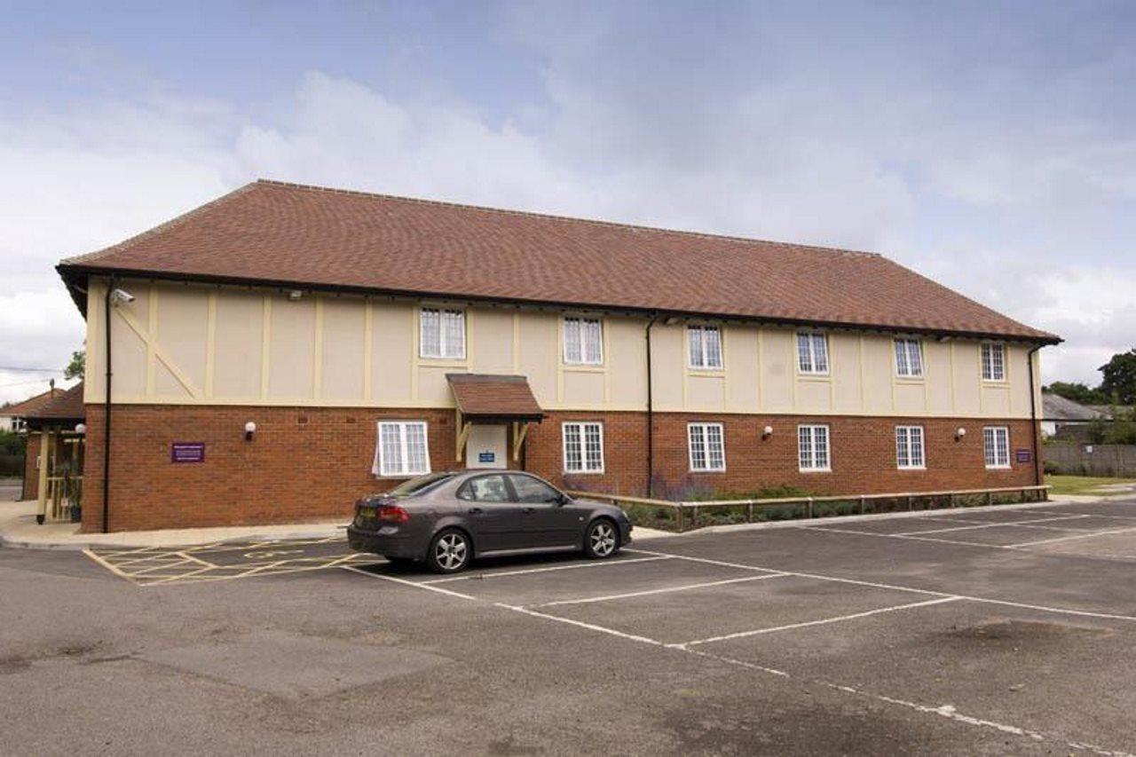 Premier Inn リミントン エクステリア 写真